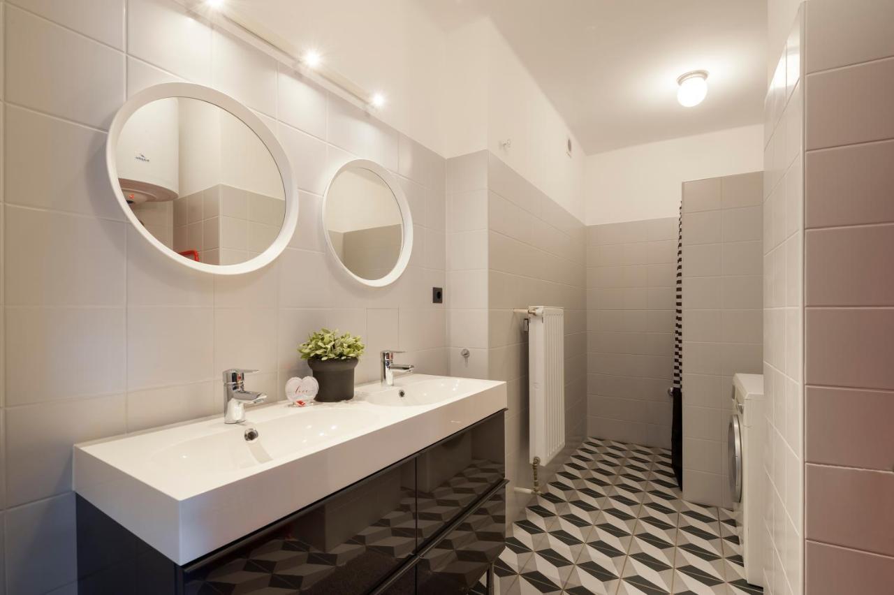 New Design Apartment By Gozsdu Court Budapest Exterior foto